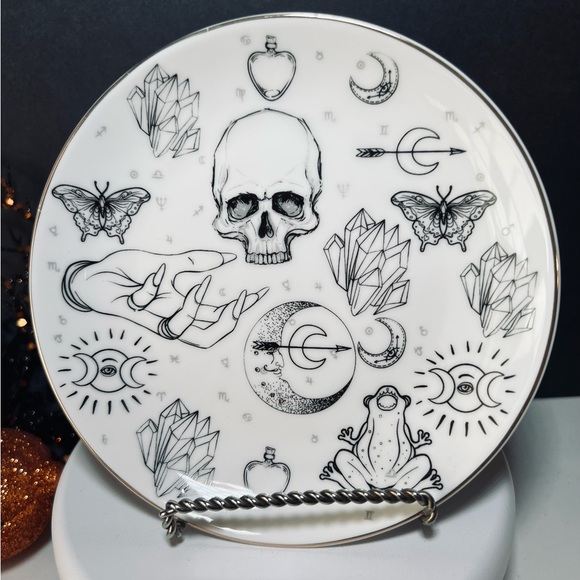 park chateau Other - 4 Halloween Mystical Black and White Fine Porcelain Plates Moon Skull Crystals